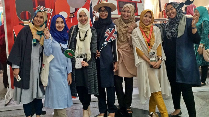 Fashion Show Elzatta dan DAUKY Meriahkan Ajang IFW 2016