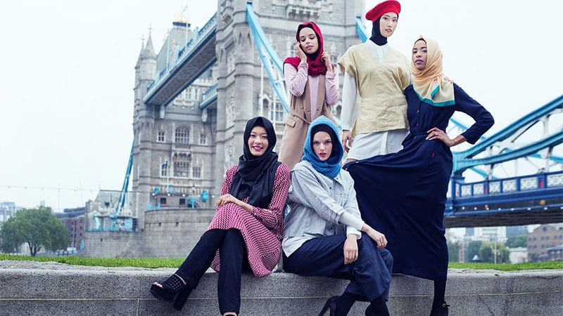 Wakili Fashion Hijab Indonesia, Elzatta dan DAUKY Hadir Perdana di Indonesian Weekend 2016, London