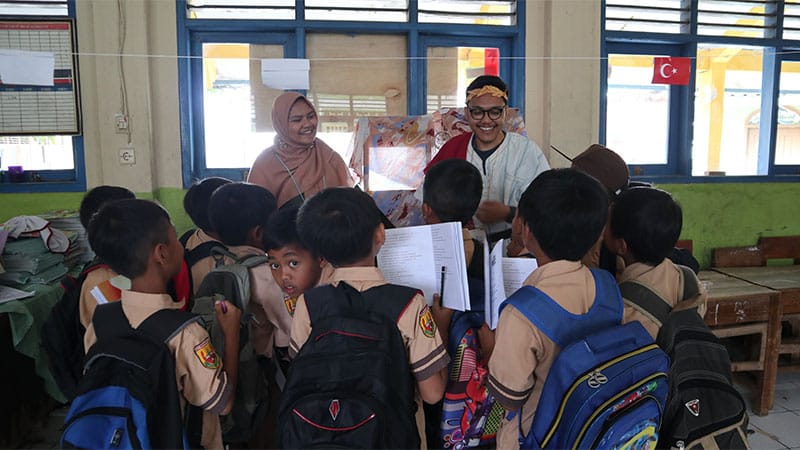 Murid-Murid SDN Neglasari Sumedang Antusias Mengikuti Kelas Dunia DAUKY 2019