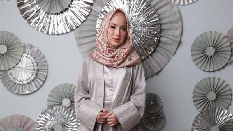 Fesyen Bulan Ramadhan, Cacha Frederica dan Elzatta Luncurkan Busana Muslim Berbahan Premium