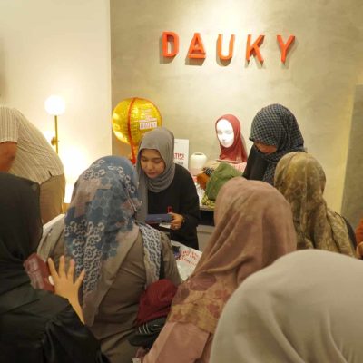 Selamat Datang Uda Uni, Dauky Gencar Membuka Toko Barunya di Padang