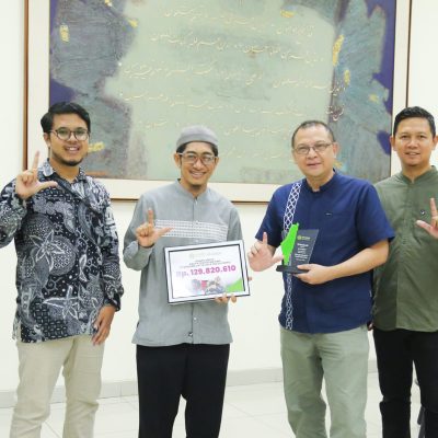 Dukung Palestina, Elzatta Serahkan Bantuan Donasi dari Penjualan Scarf & T-Shirt melalui Sinergi Foundation